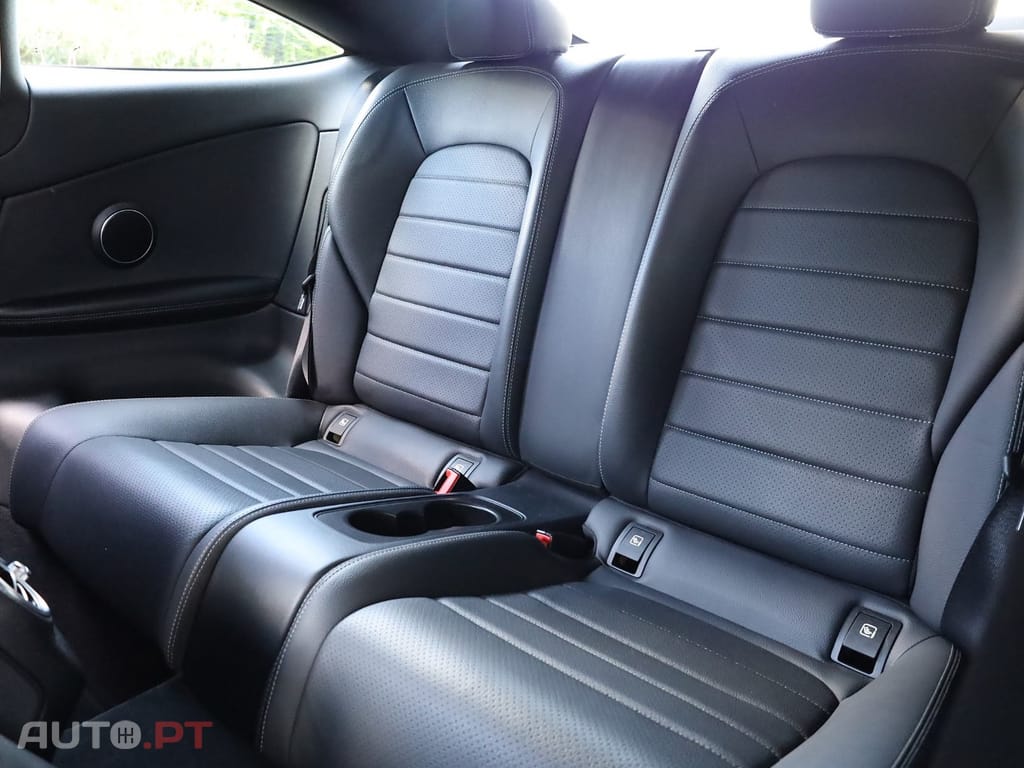Mercedes-Benz C 180 Coupé AMG — fotografia 20