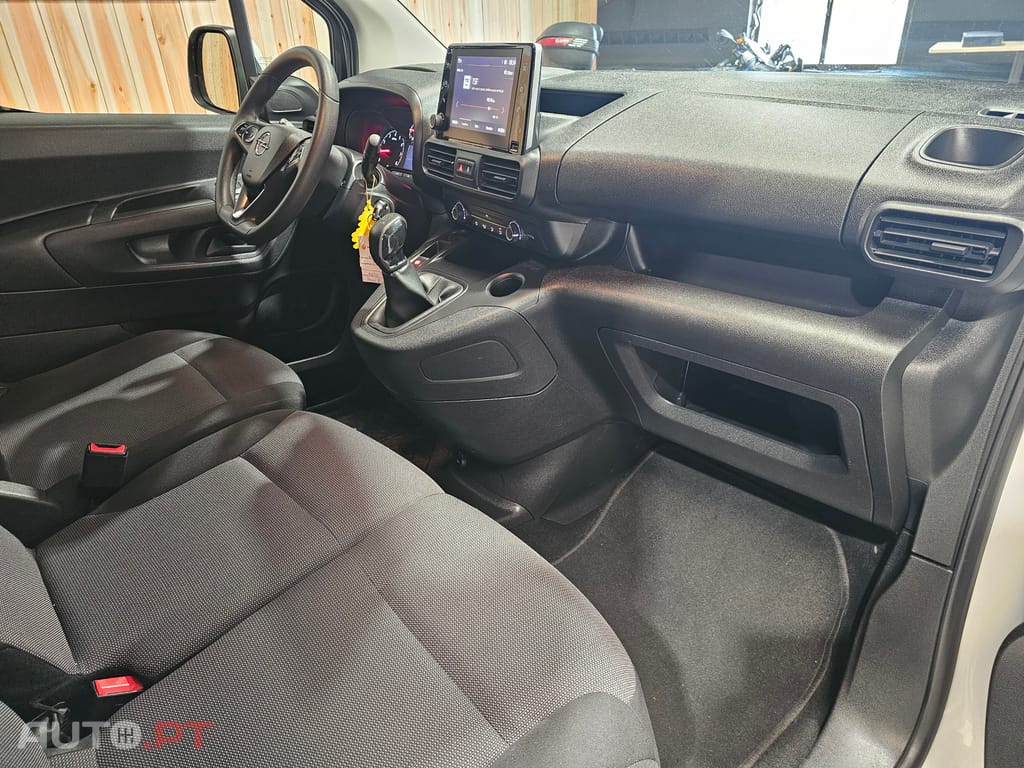 Opel Combo E