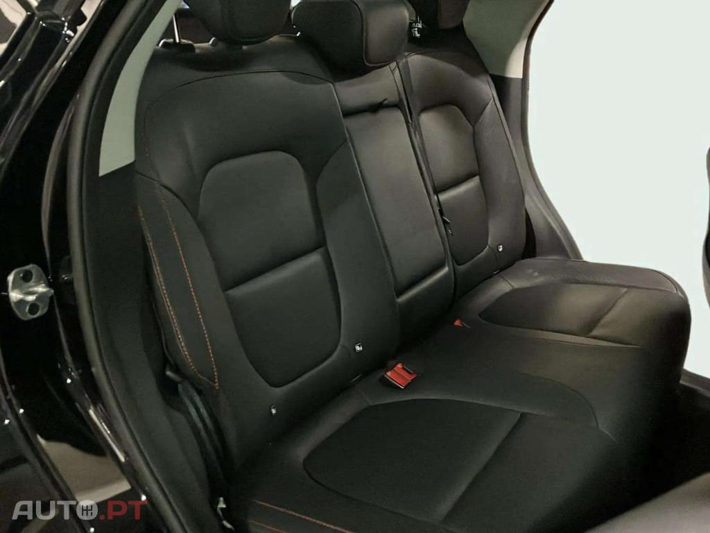 MG ZS EV 72.6 kWh Luxury OBC 11 KW