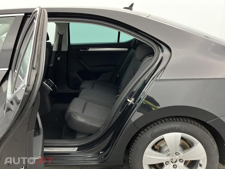 Skoda Superb 1.4 TSI iV DSG