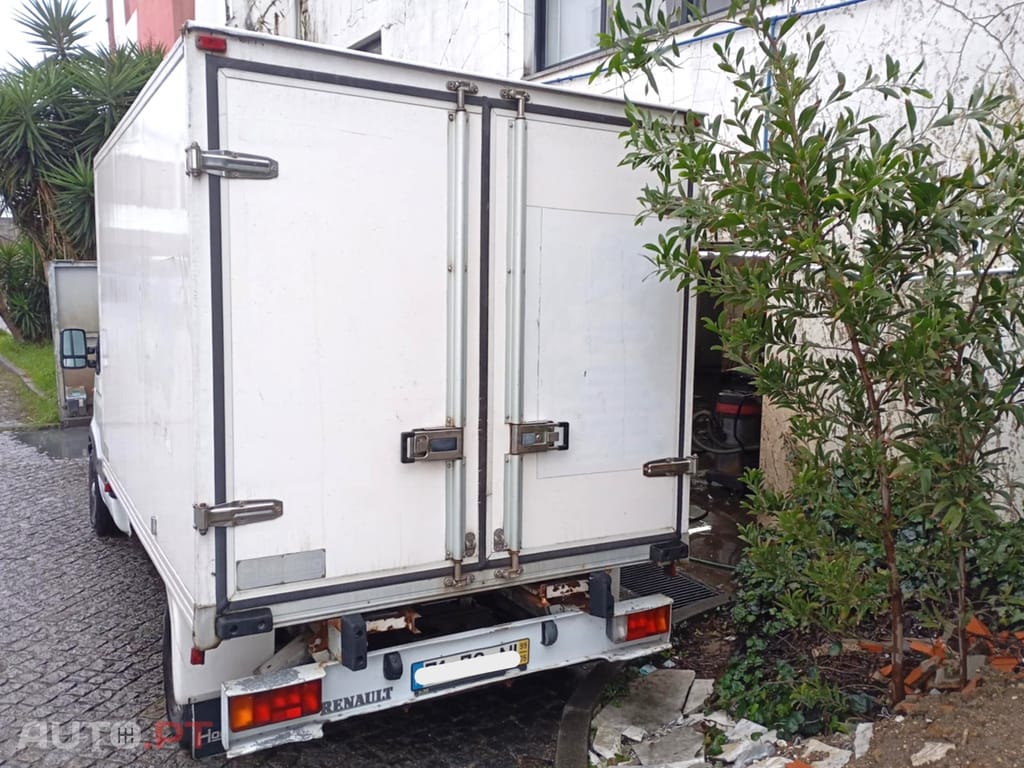 Renault Master 2.5 D 80HP Contentor de Fibra