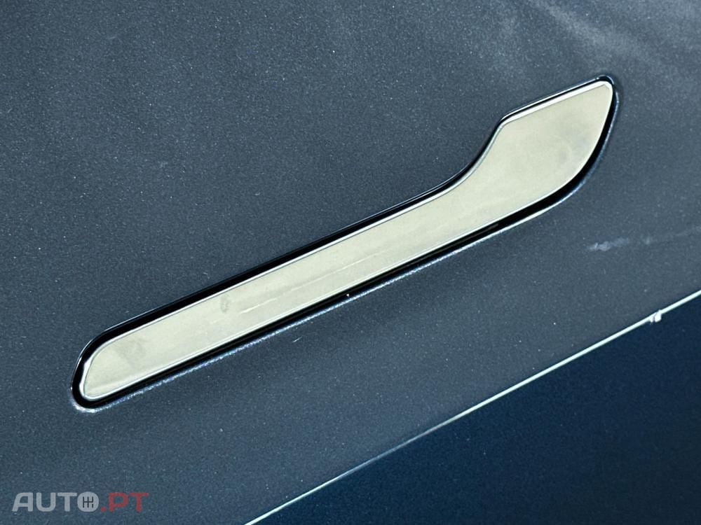 Tesla Model 3 Long-Range Dual Motor AWD