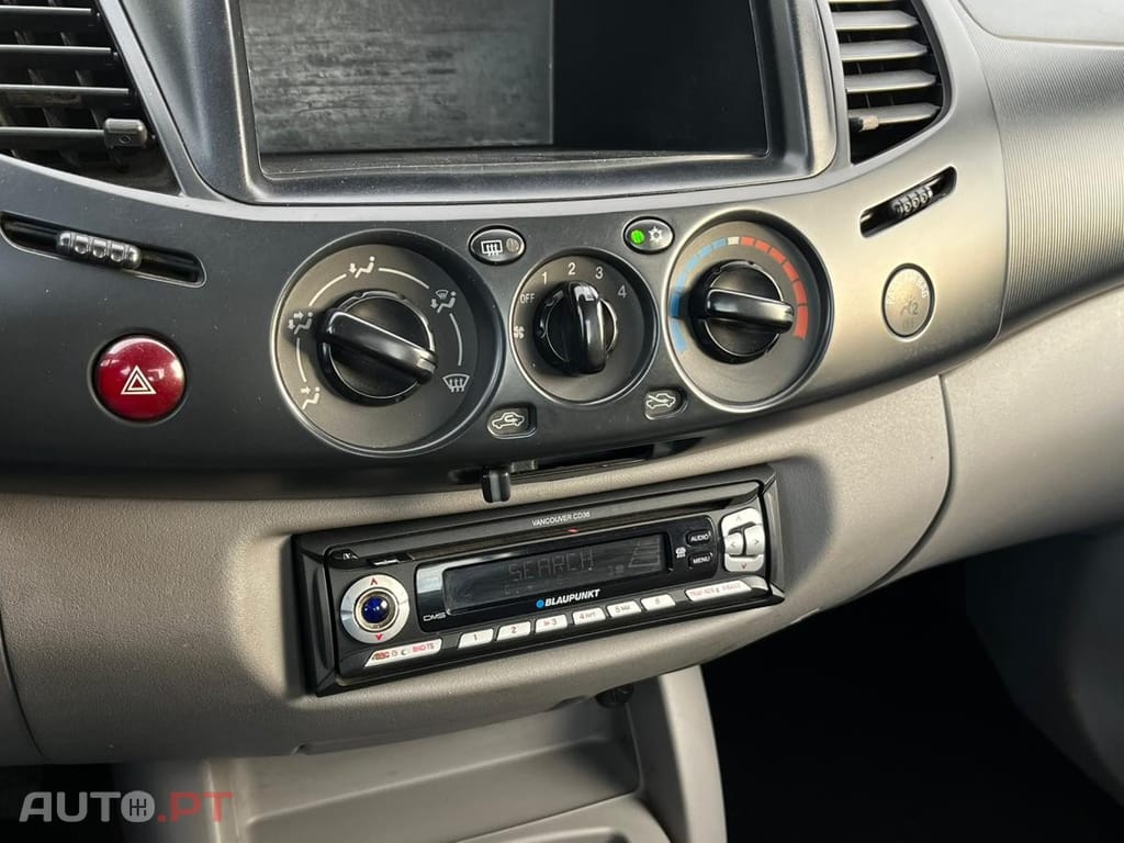 Mitsubishi L200 4X4  CAIXA COM 2250 mm