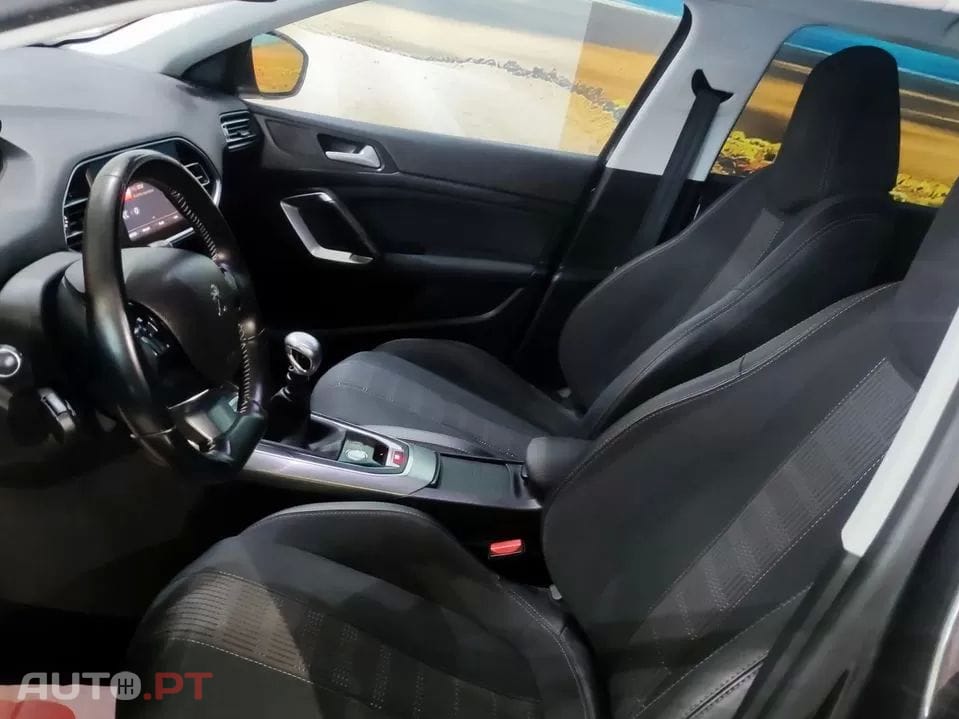 Peugeot 308 1.2 PureTech Style