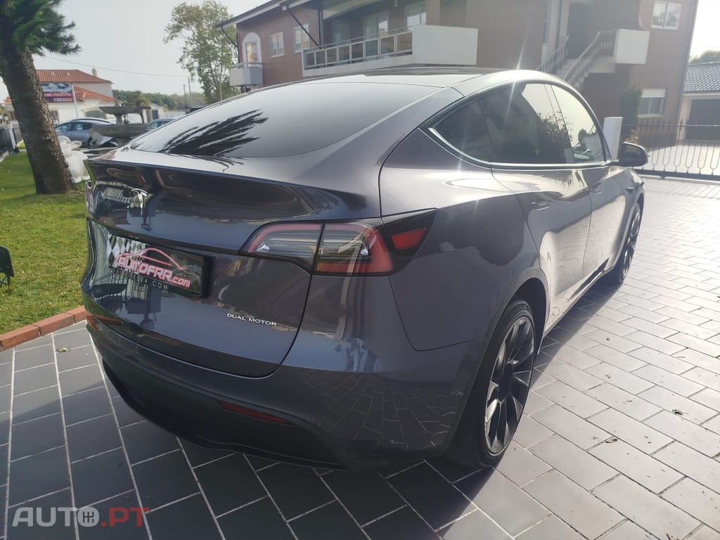 Tesla Model Y Long Range Tração Integral