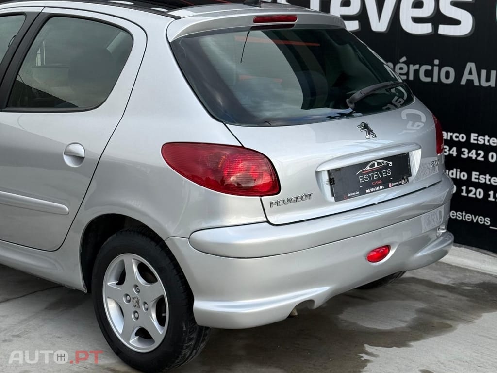 Peugeot 206 1.1