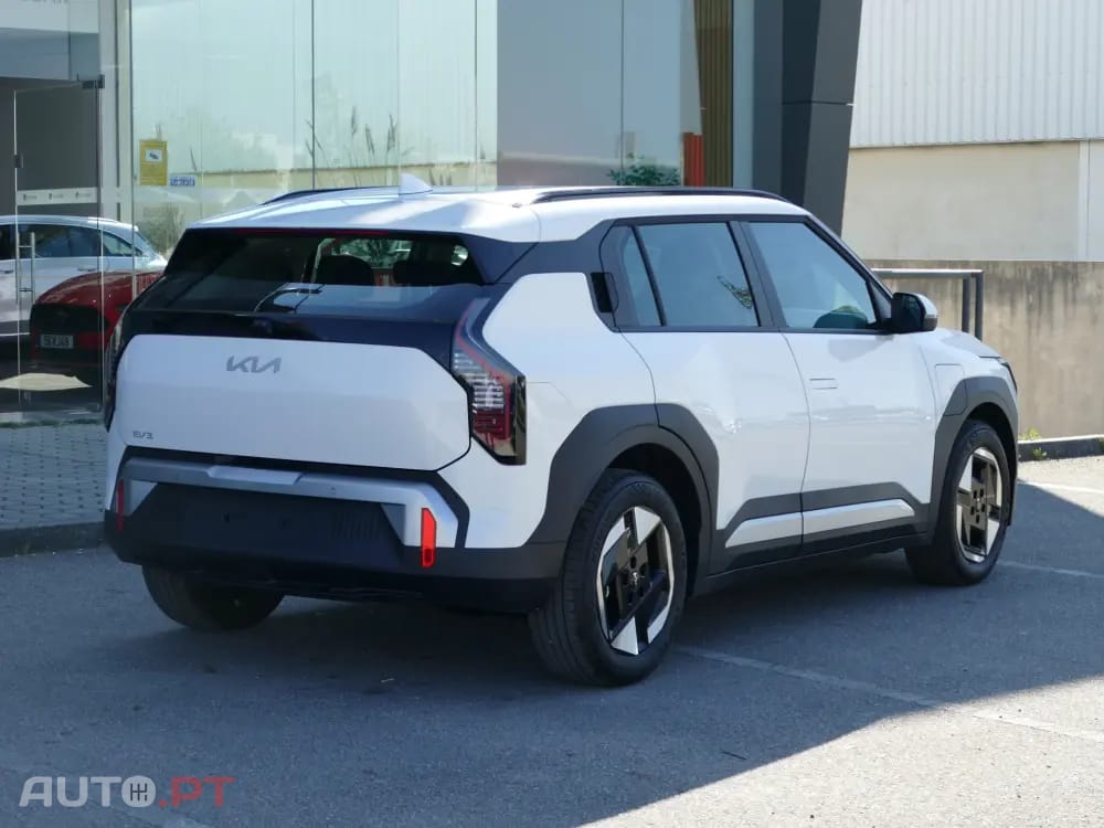 Kia EV3 58.3 kWh Drive