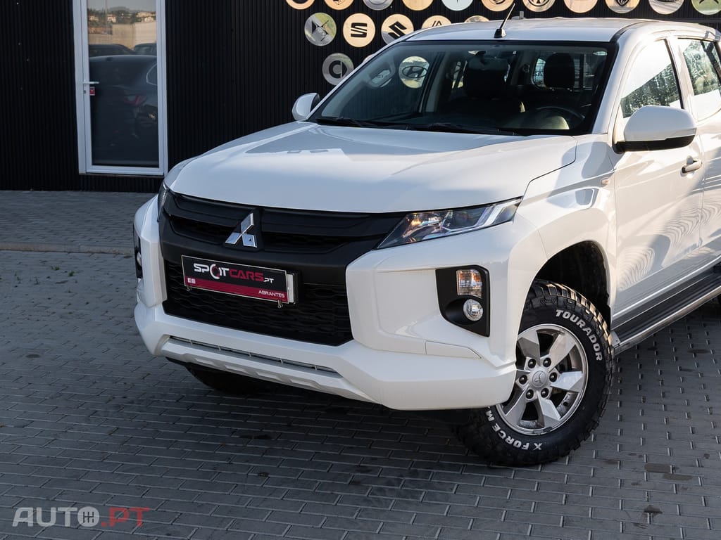 Mitsubishi L200 2.3 DI-D CD Invite 4WD