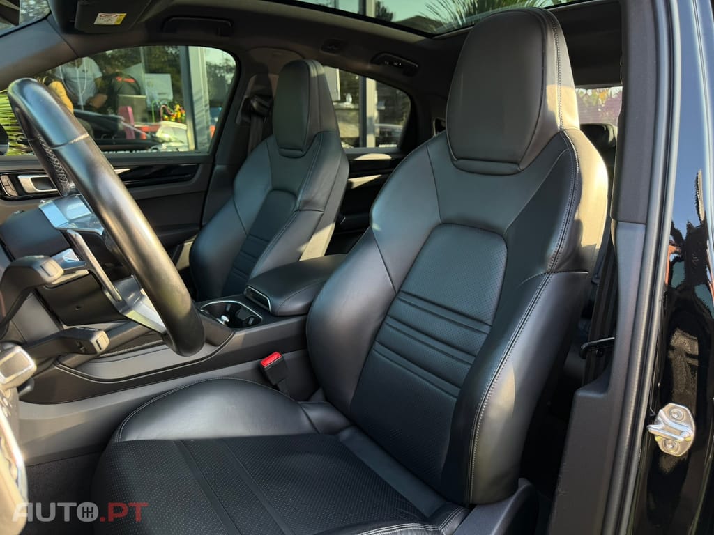 Porsche Cayenne E-Hybrid Tiptronic S