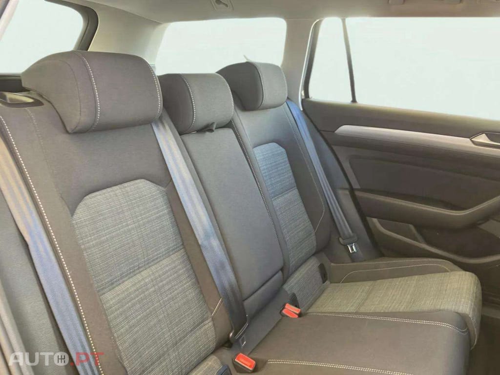 Volkswagen Passat Variant 2.0 TDi Business DSG
