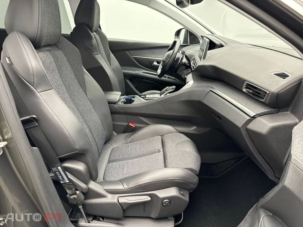 Peugeot 5008 BlueHDI 130 EAT8 Allure