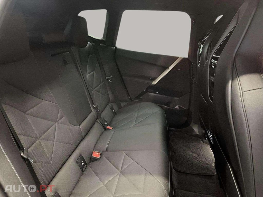 BMW iX xDrive50 I.V.A DEDUTÍVEL 