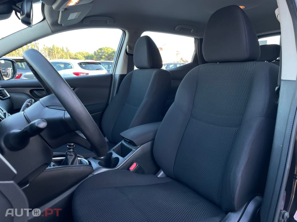 Nissan Qashqai 1.2 DIG-T ACENTA