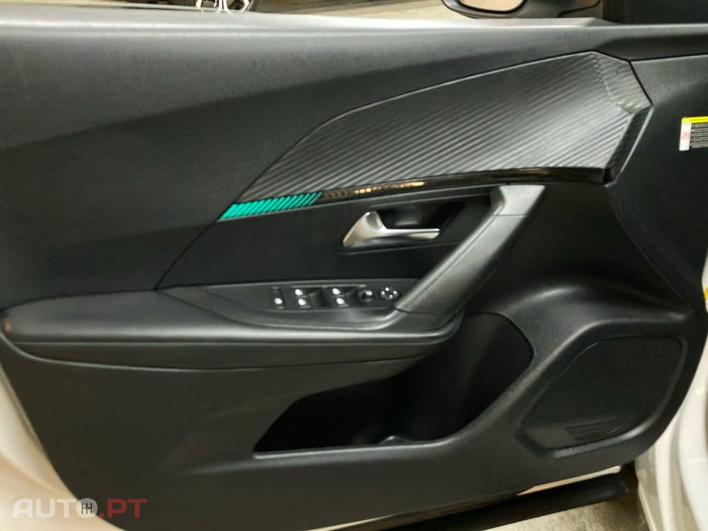 Peugeot 2008 BlueHDi 110 Allure Pack