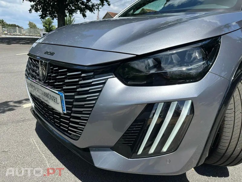 Peugeot E-208 50 kWh GT Pack