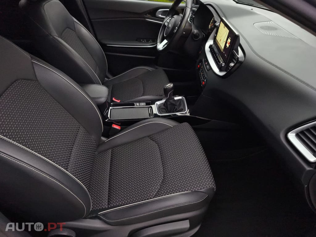 Kia Xceed 1.6 CRDi MHEV Tech