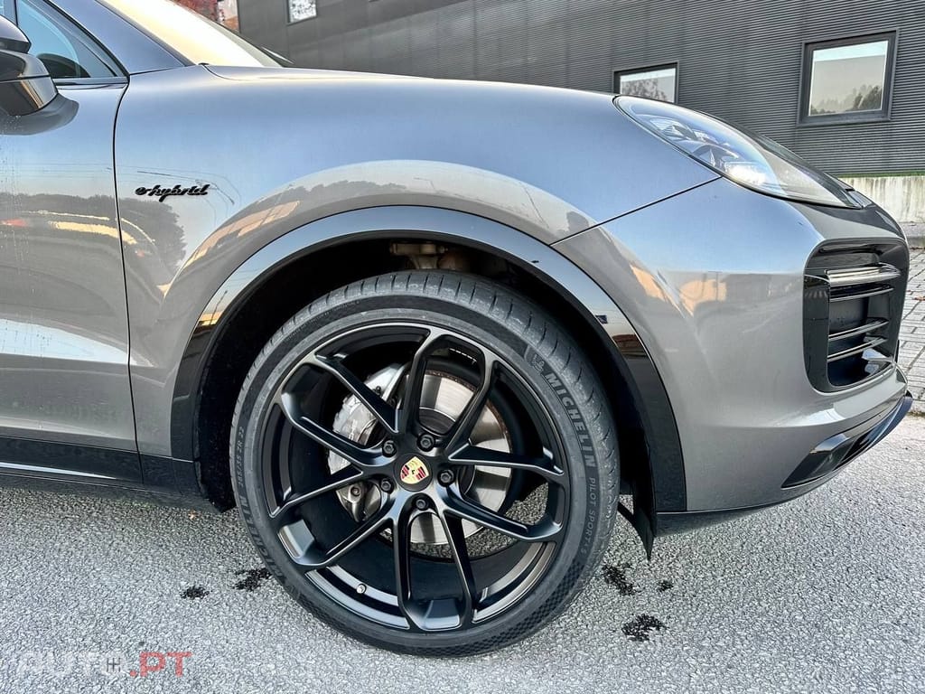 Porsche Cayenne E-Hybrid Platinum Edition