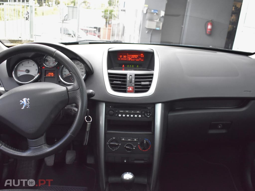 Peugeot 207 1.6 HDi