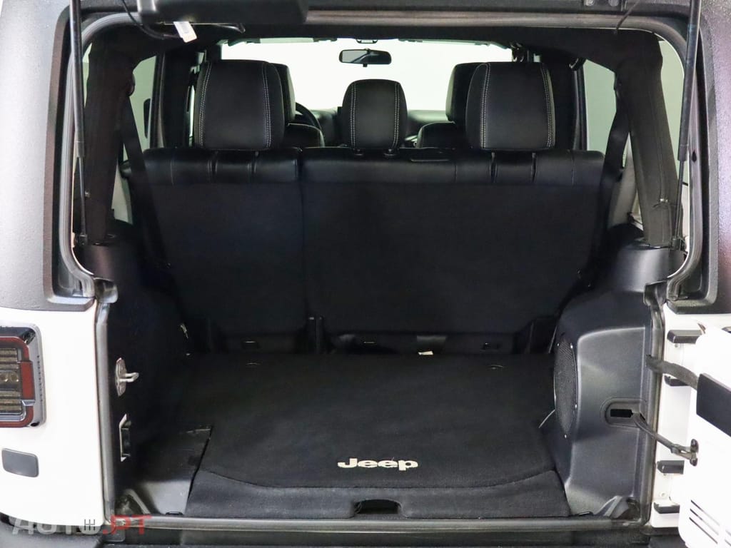 Jeep Wrangler Unlimited 2.8 CRD MTX Sahara Adventure Edition
