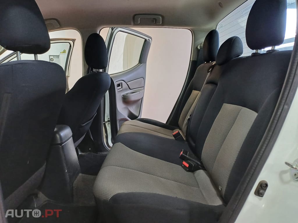 Mitsubishi L200 4X2