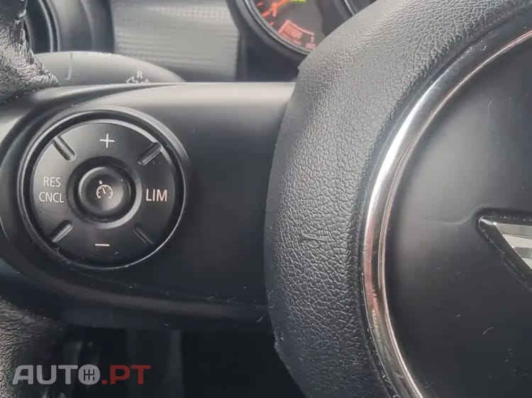 MINI Cooper Cooper D Auto