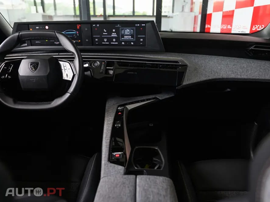 Peugeot 3008 1.2 Hybrid Allure e-DCS6