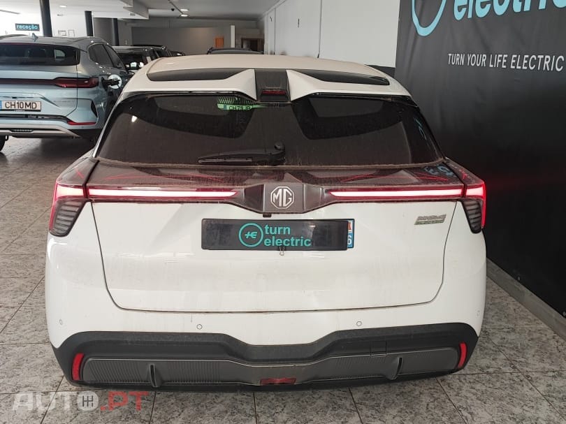 MG MG4 64 kWh Luxury