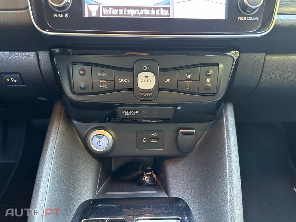 Nissan Leaf Tekna ProPilot Park