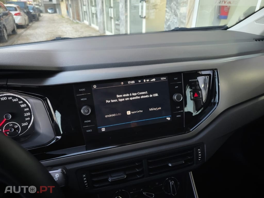 Volkswagen Polo 1.0 Confortline Nav