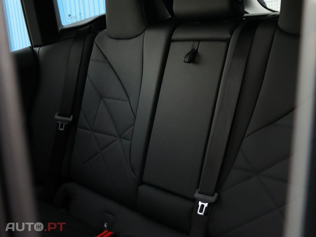 BMW iX xDrive 50 Pack Desportivo