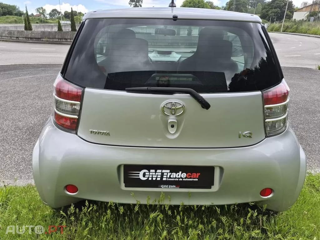 Toyota iQ 1.0 VVT-i Essential+AC