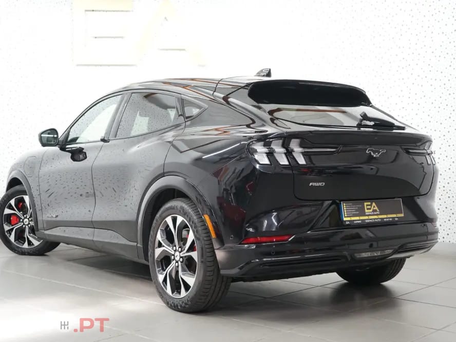 Ford Mustang Mach-E Extended Premium AWD 98 kWh