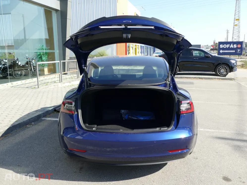 Tesla Model 3 Tração Traseira