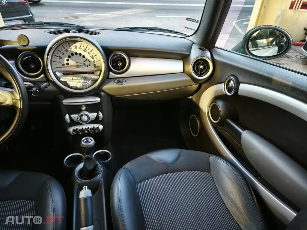 MINI Cooper Cooper D