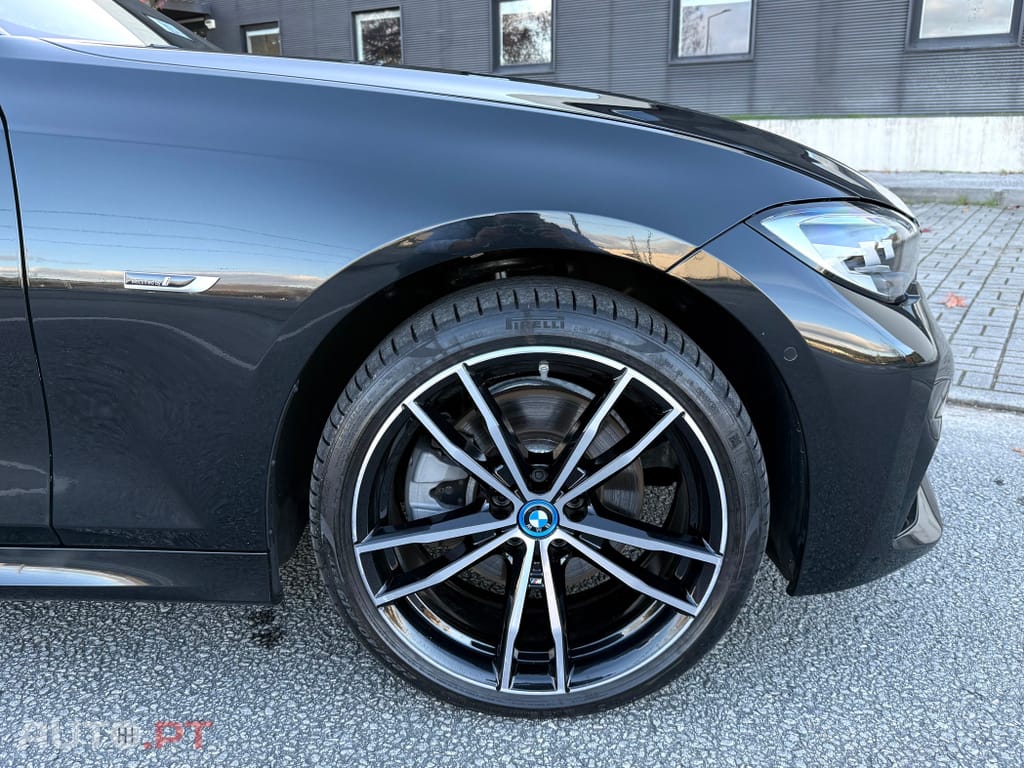 BMW 320 e Touring Pack M Auto