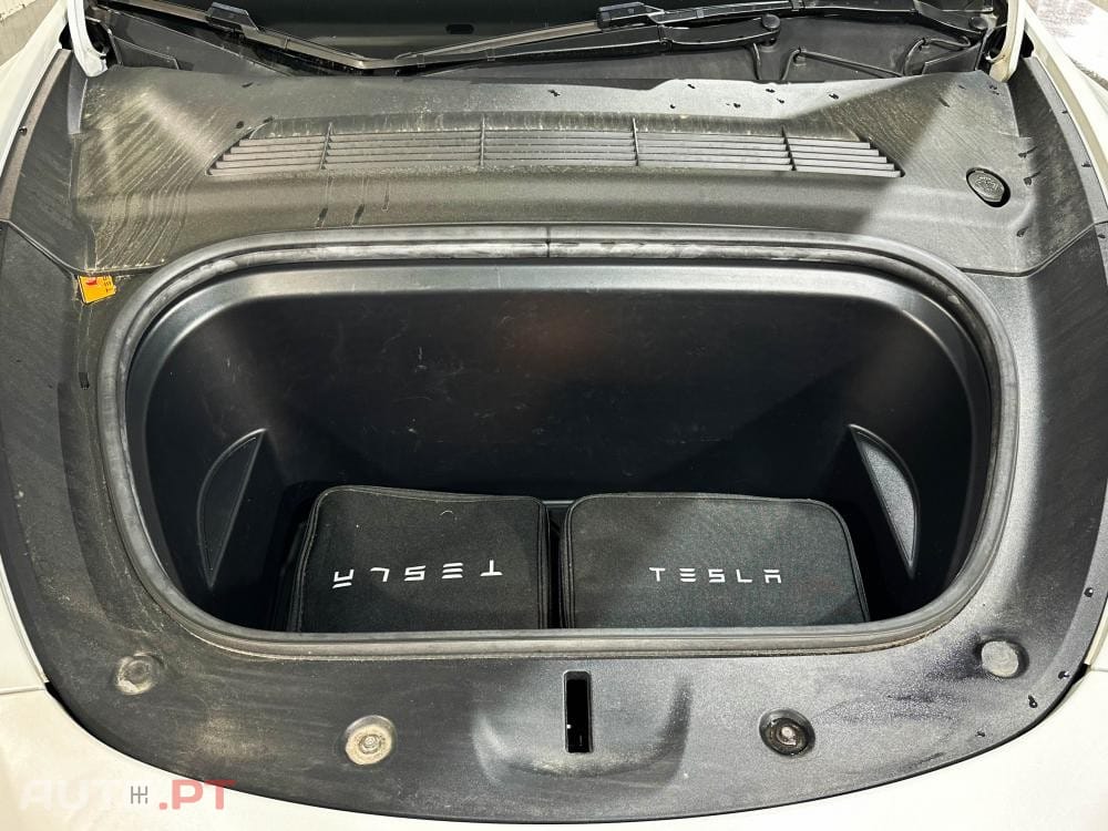 Tesla Model Y Performance Dual Motor AWD