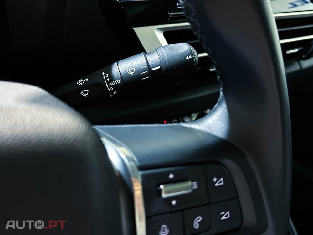 Citroen C4 PureTech 130 Stop&Start EAT8 SHINE
