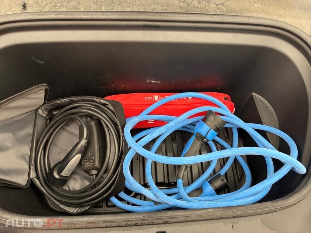 Tesla Model Y Standard RWD