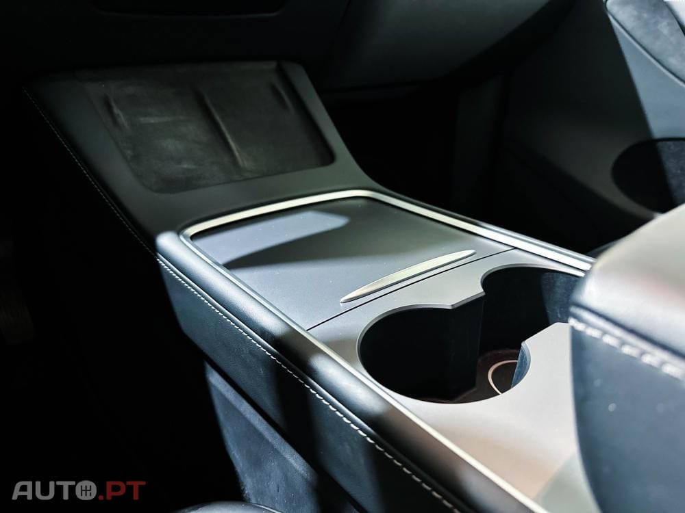 Tesla Model Y Long Range Dual Motor AWD