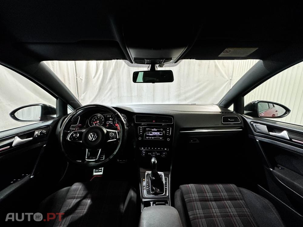 Volkswagen Golf 2.0 TSi GTi DSG Performance
