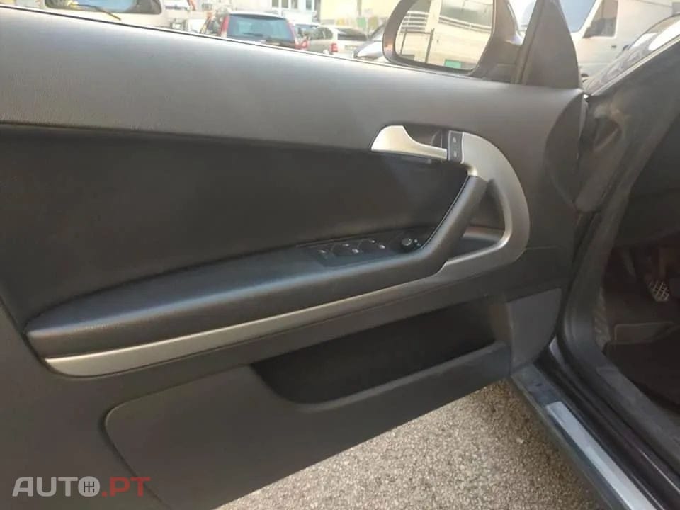 Audi A3 Cabrio 1.6 TDi Attraction