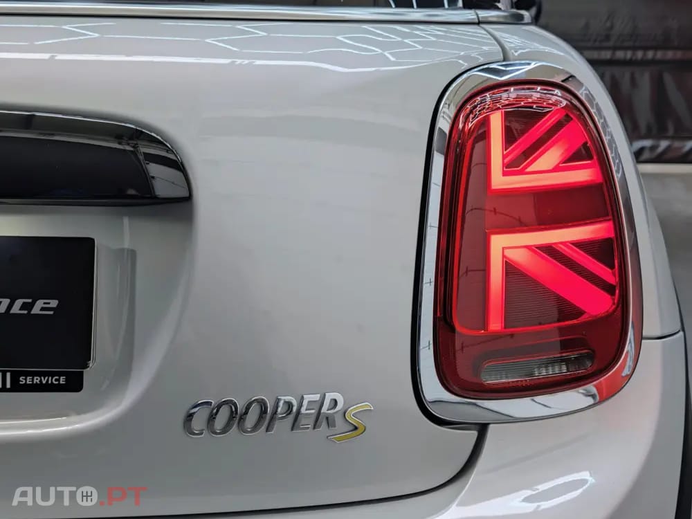 MINI Cooper Cooper SE