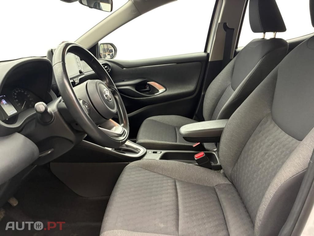 Toyota Yaris 1.5 Hybrid France