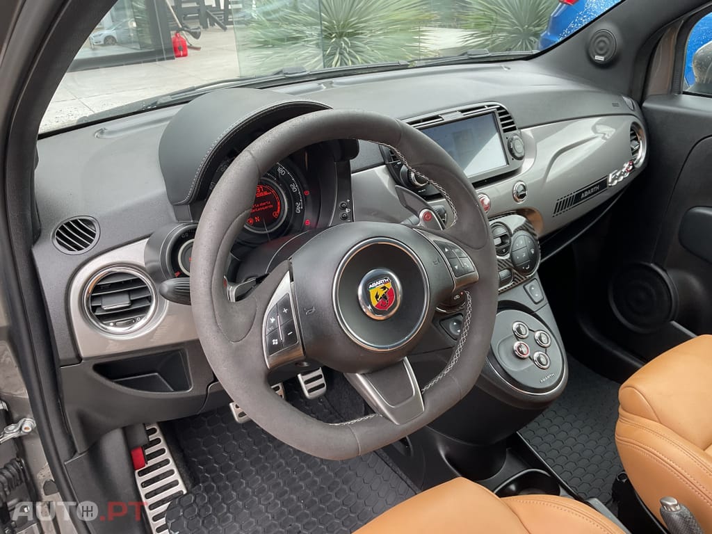 Abarth 500C 1.4 T-Jet Competizione MTA