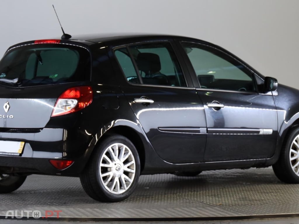 Renault Clio 1.25 Apenas 78.000Kms