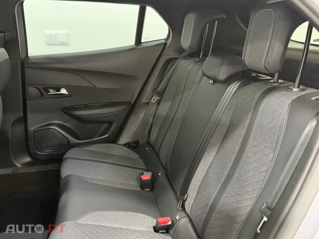 Peugeot 2008 1.2 PureTech Allure