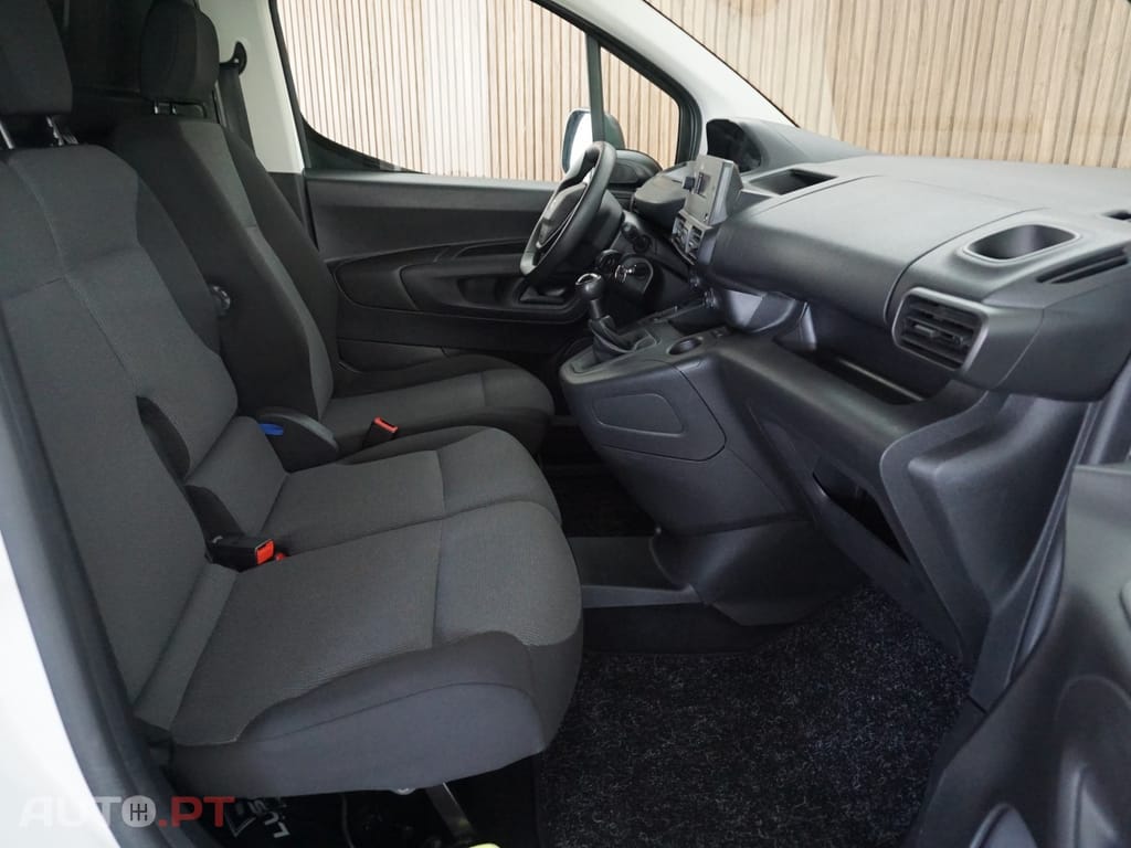 Peugeot Partner 1.5 BlueHDi Asphalt Standard