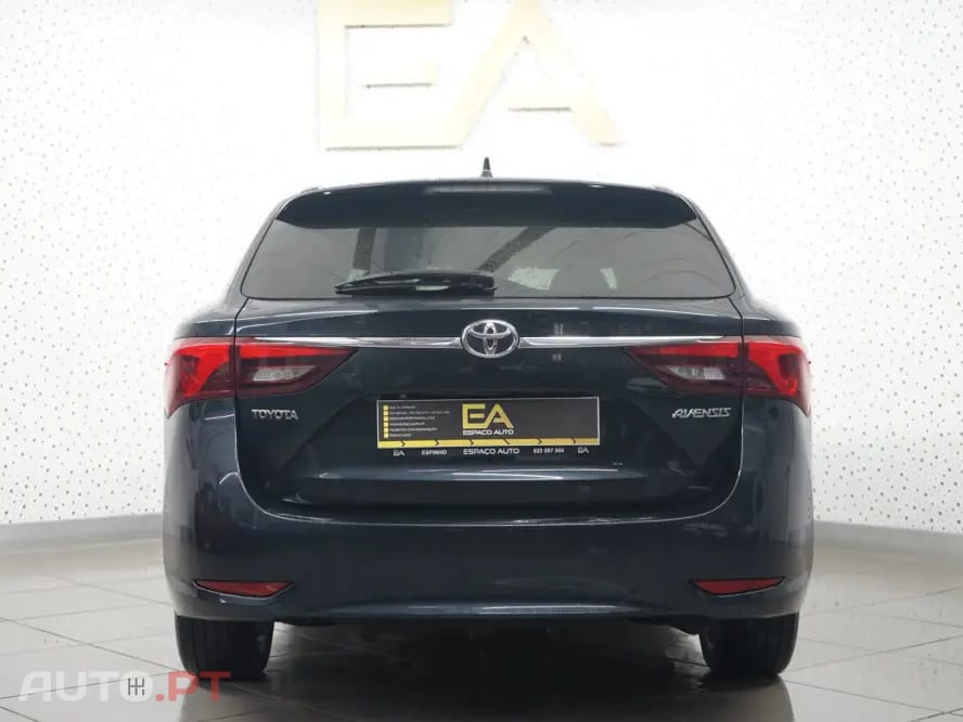 Toyota Avensis Touring Sports 2.0 D-4D Exclusive