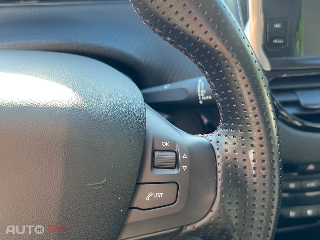 Peugeot 208 1.2 PureTech GT Line