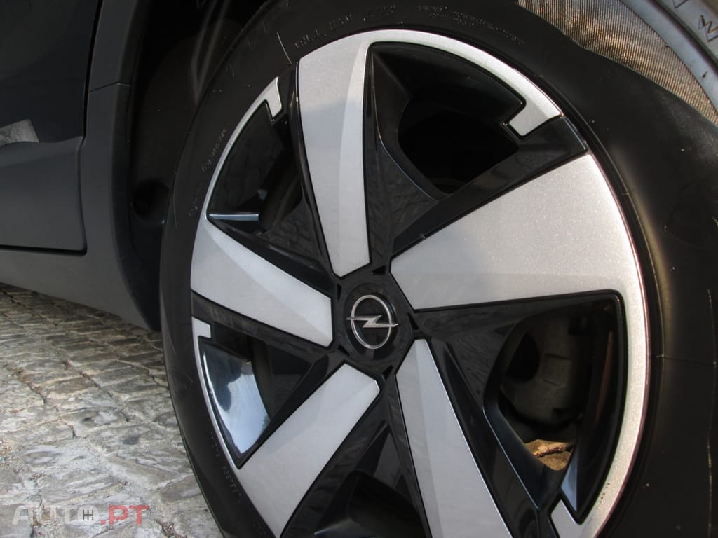 Opel Crossland X 1.2 T Edition